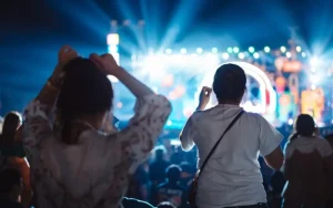 Read more about the article Luxury Chauffeur Hire Service for Glastonbury Festival