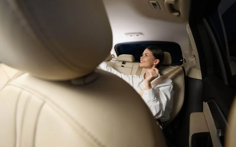 Read more about the article The Benefits of Pre-Booking Your Heathrow Airport Transfers