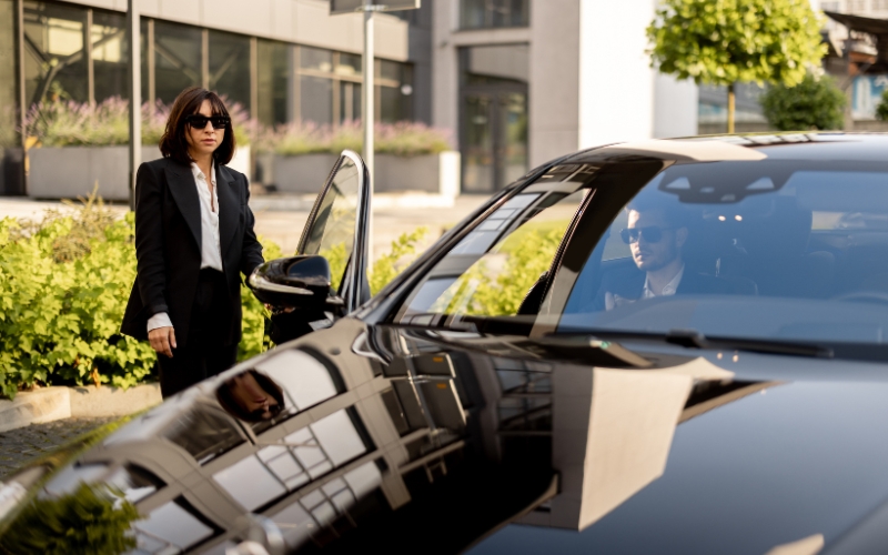 You are currently viewing Luxury Chauffeur Tours: Explore the Best of the UK