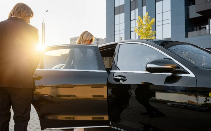 You are currently viewing Heathrow Airport to Farnham Transfers | Platinum Transfers