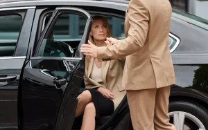 Read more about the article Luxury Airport Transfers for Ambassadors and Diplomats – Private and Comfortable