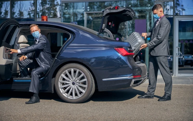 You are currently viewing Chauffeur Transfers to Claridge’s London: Travel in Comfort