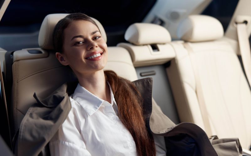 Luxury Airport Transfer Heathrow to Savoy Transfers: Start in Style