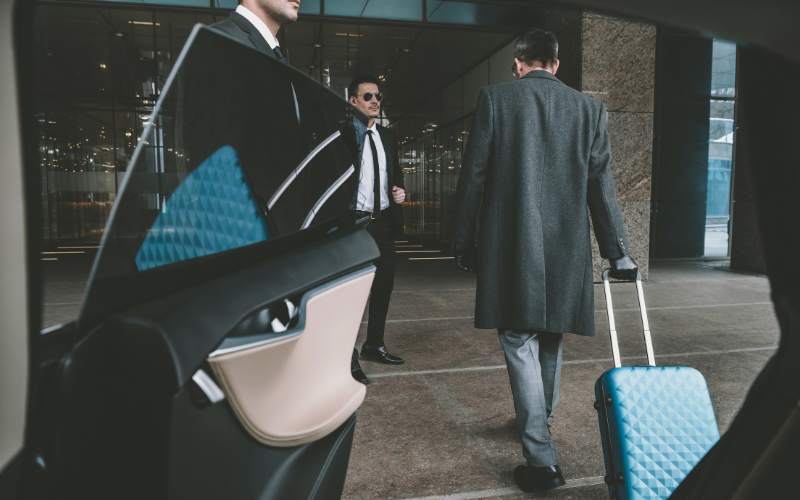 Read more about the article Luxury Airport Transfers from Heathrow to Piccadilly Circus