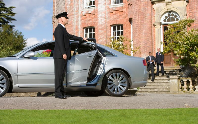 Luxury Transfers from Heathrow Airport to Belgravia: Elegant Travel